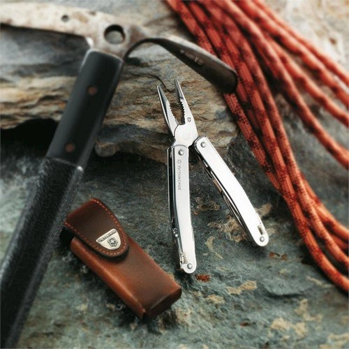 Мультитул Victorinox 3.0223.L1 - 12140949