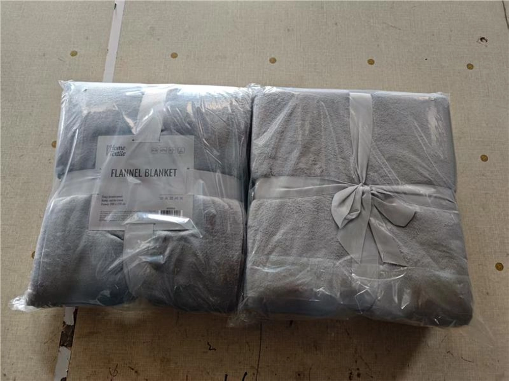 Плед Ardesto Flannel 200х220см, 100% поліестер, сірий світлий ART0228SB Плед Ardesto Flannel 200х220см, 100% поліестер, сірий світлий ART0228SB